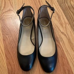 Vince Camuto Black Ballet Flat w/ Ankle Strap Size 6.5M